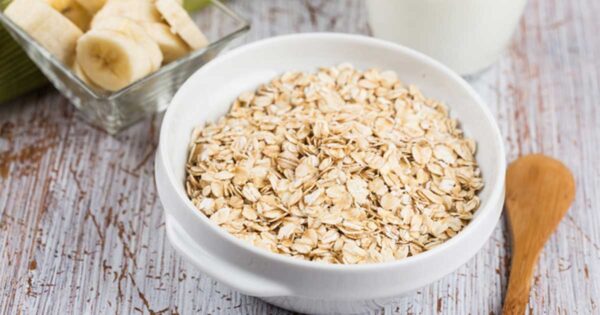 Ditch the Flavored Oatmeal: Why Natural and Organic Options Are Better for Your Kids