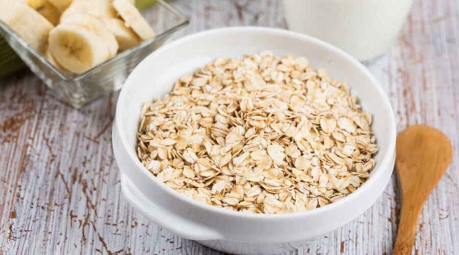 Ditch the Flavored Oatmeal: Why Natural and Organic Options Are Better for Your Kids