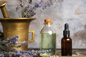 DIY Fall-Scented Non-Toxic Room Freshening Spray
