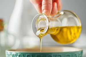 The Great Oil Debate: Canola Oil vs. Olive Oil