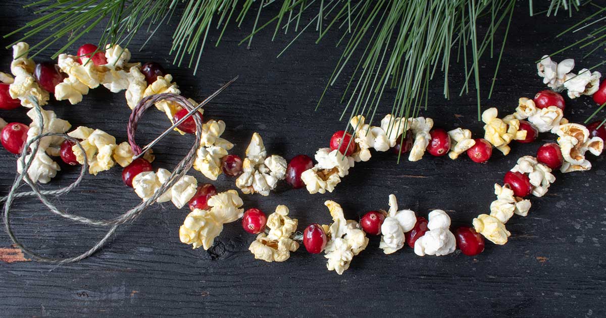 Edible Tree Garland: Ditch Microplastics