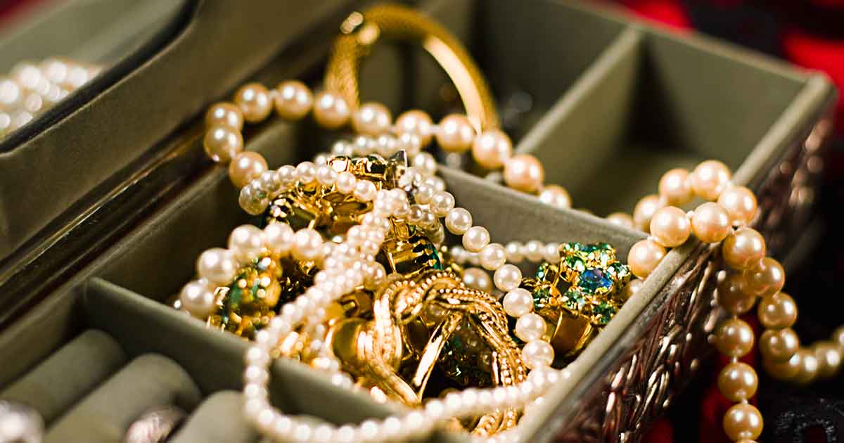 What’s Really in That Cute Jewelry?