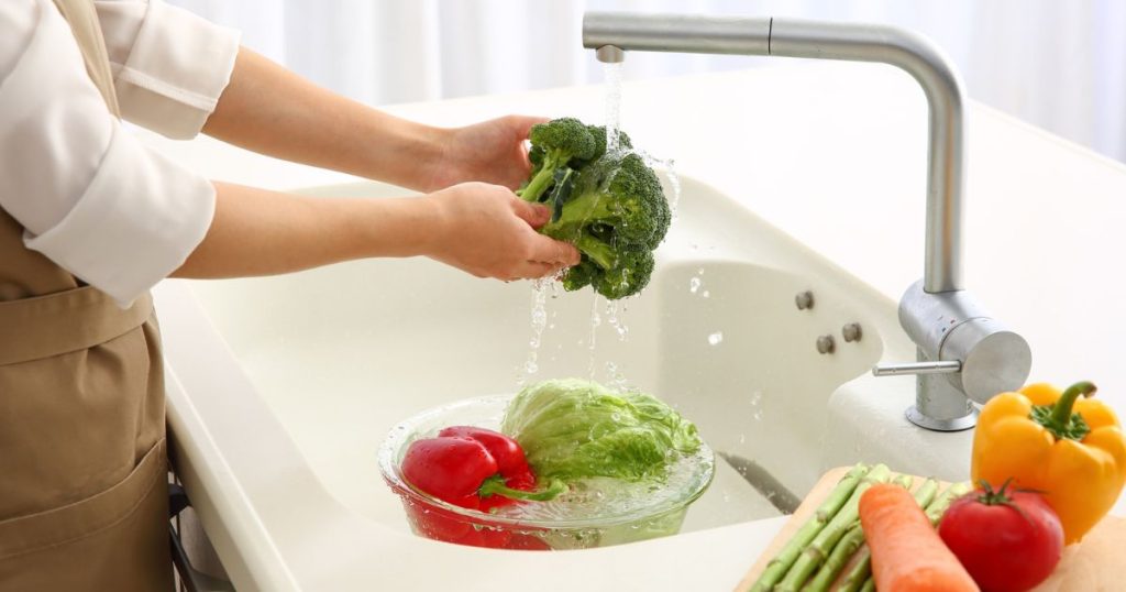 How to Wash Pesticides Off Fruits and Vegetables